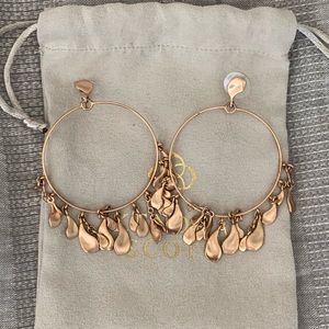 Kendra Scott Natasha hoop earrings